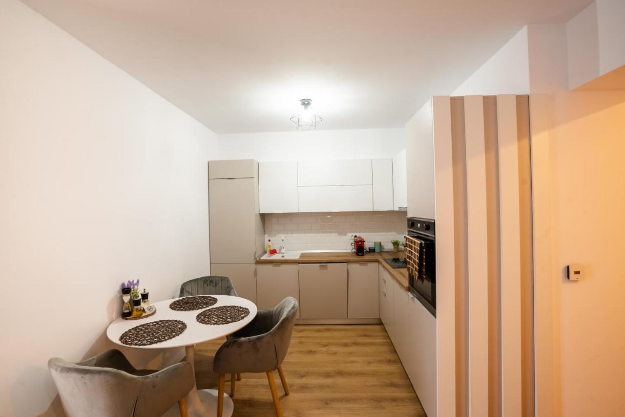 City Center Accommodation - 404 เรชิตา ภายนอก รูปภาพ